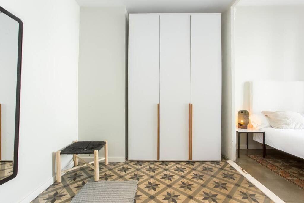 4Bedroom Apart With Balcony In Las Ramblas 3-2 바르셀로나 외부 사진
